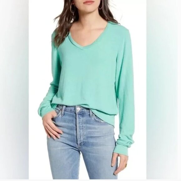NWT $108 Wildfox Aqua Green Long Sleeve Sweater in size Small! - Picture 1 of 7